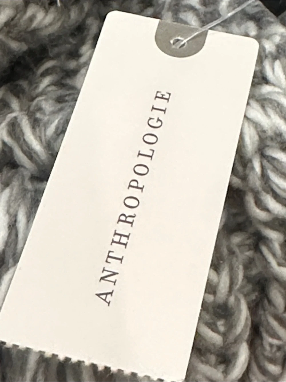 Anthropologie Chunky Knit Long Fringe Scarf in Beige greyCream with pockets NWT